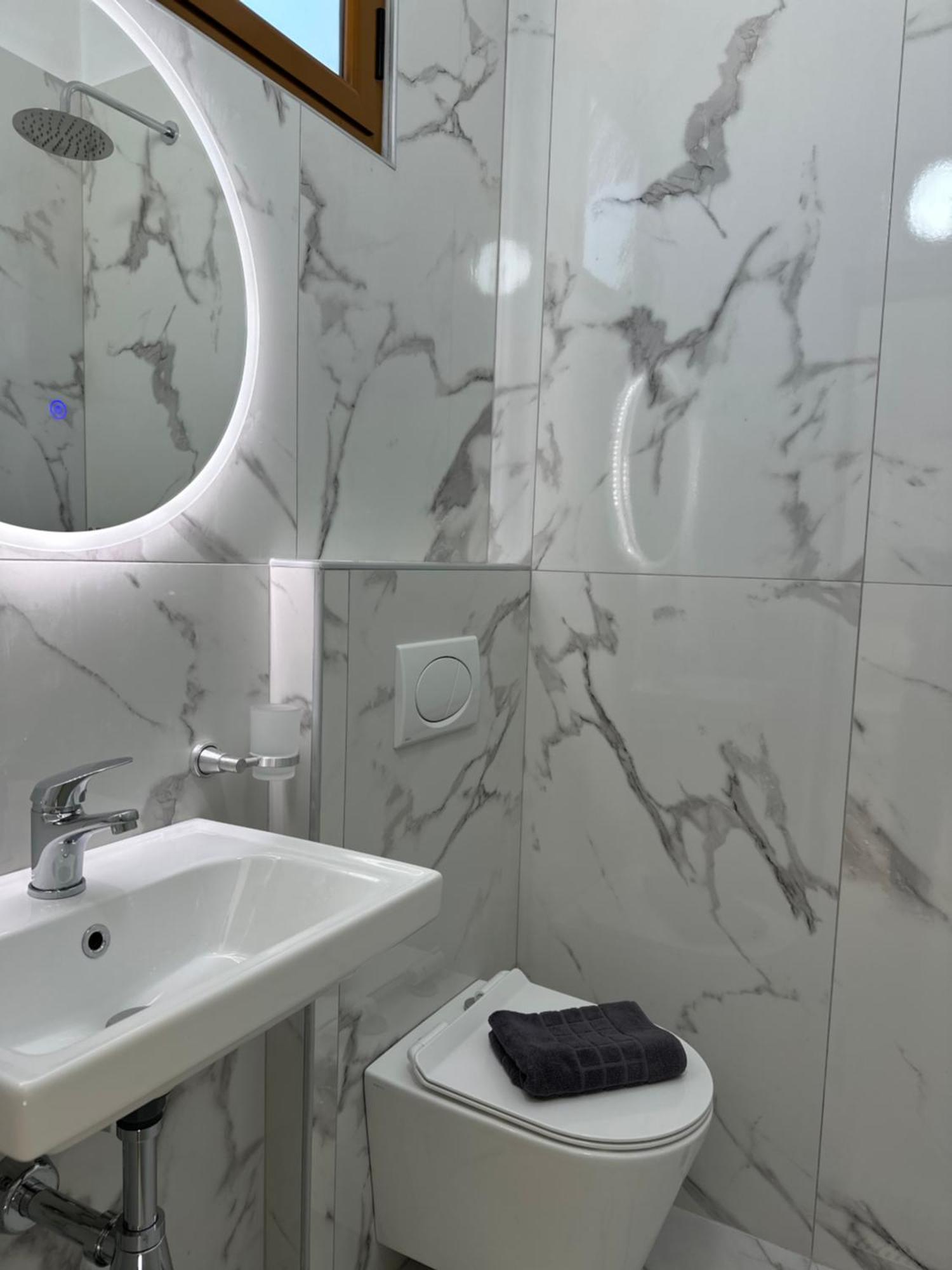 Rama Apartment *